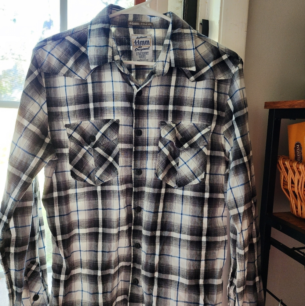 Button-down women shirt